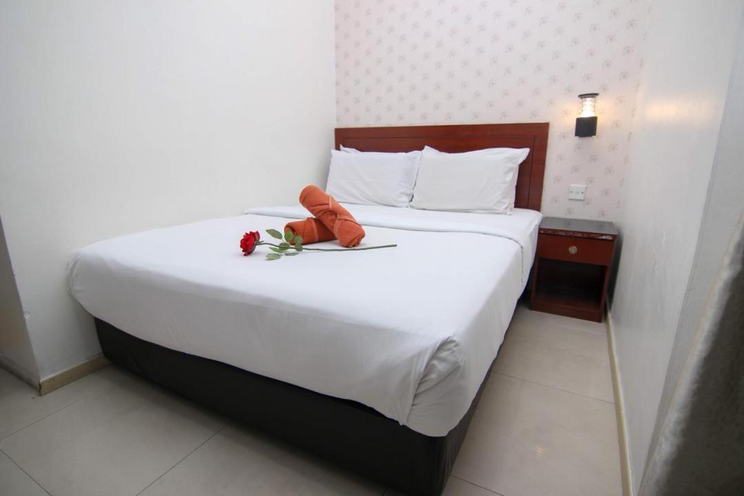 Hotel Rose Taman Perling *